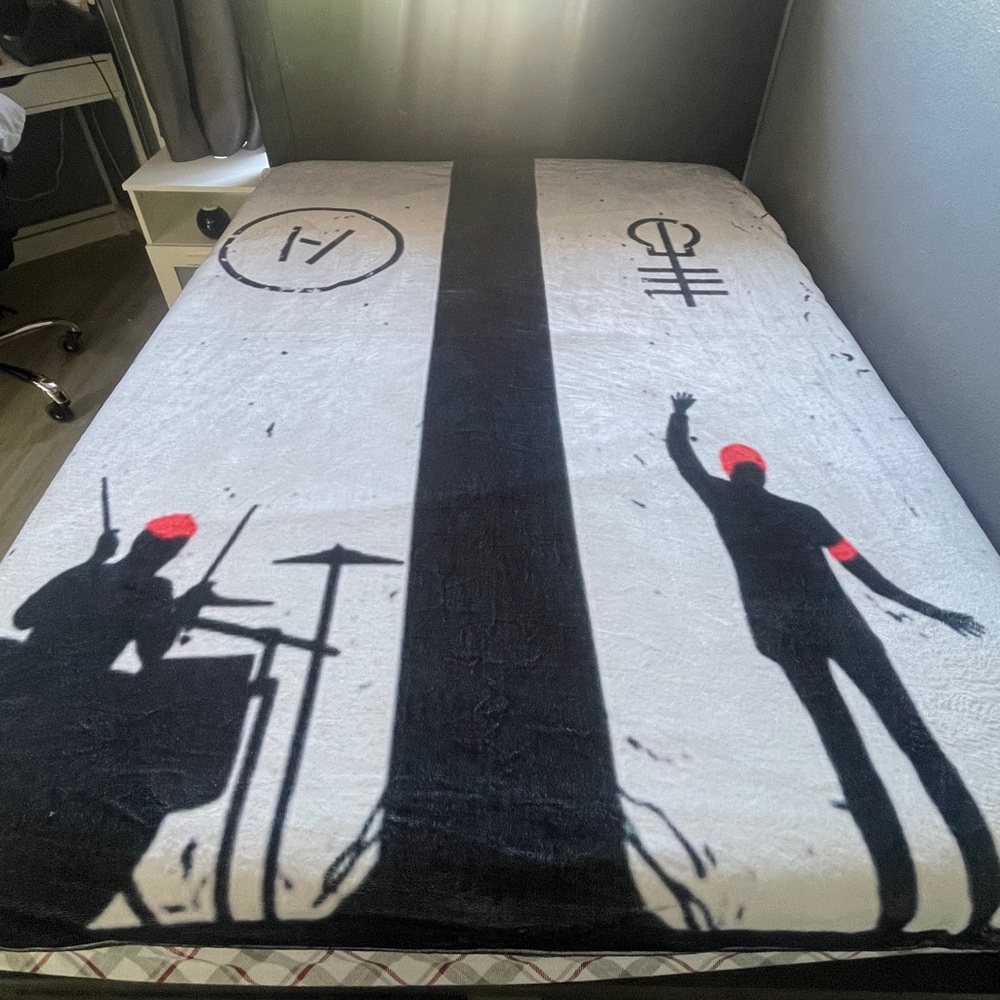 Twenty One Pilots Blanket - Picture 4 of 4